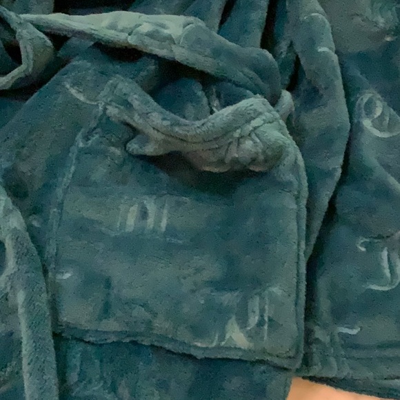 Juicy Couture JC Logo Plush Collared Robe- Teal - Picture 3 of 7